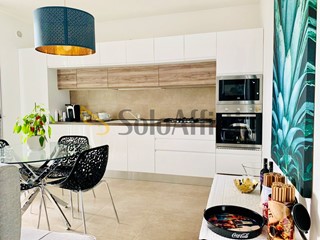 Quadrilocale in Affitto a Bari, zona Poggiofranco, 1'350&euro;, 110 m², arredato, con Box