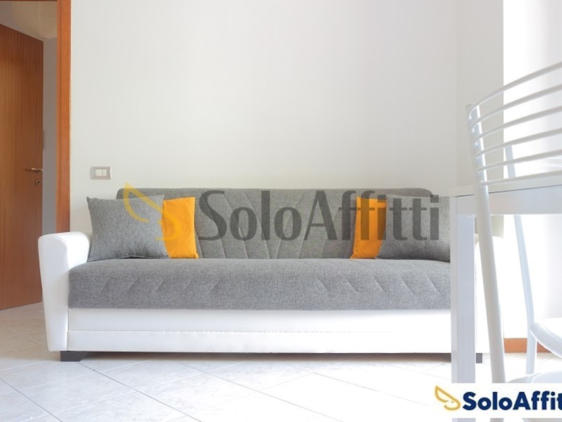Bilocale in Affitto a Desio, zona Spaccone, 600&euro;, 54 m², arredato, con Box
