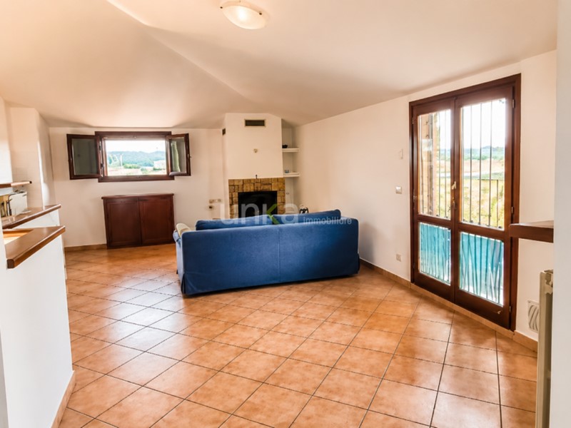 Appartamento in Vendita a Jesi, 300'000&euro;, 140 m², con Box
