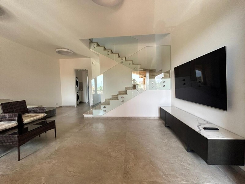 Appartamento in Affitto a Treglio, 150 m²