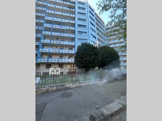 Appartamento in Vendita a Torino, zona Nizza Millefonti, 165'000&euro;, 91 m²