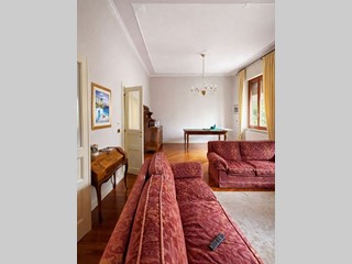 Appartamento in Affitto a Ancona, zona QUARTIERE ADRIATICO, 1'700&euro;, 170 m², arredato