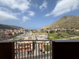 Appartamento in Vendita a Palermo, 109'000&euro;, 97 m²