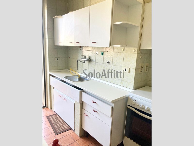 Bilocale in Affitto a Bari, zona Poggiofranco, 750&euro;, 70 m², arredato