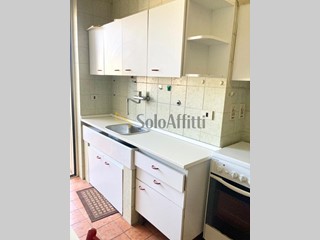 Bilocale in Affitto a Bari, zona Poggiofranco, 750&euro;, 70 m², arredato