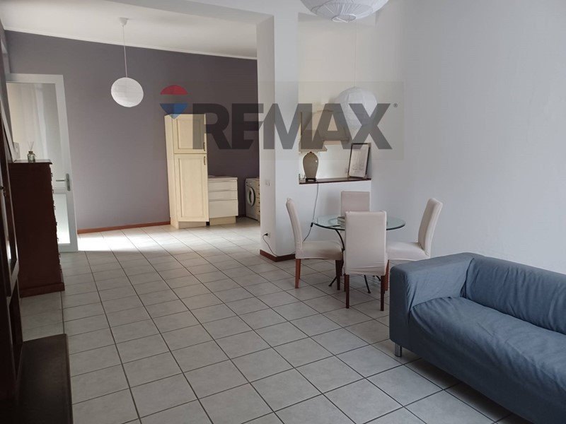 Bilocale in Affitto a Novara, 600&euro;, 75 m²