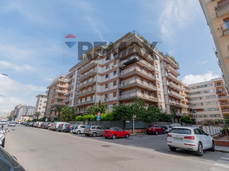 Attico in Affitto a Palermo, 1'100&euro;, 100 m²