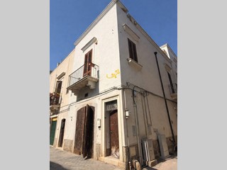 Appartamento in Vendita a Mola di Bari, 570'000&euro;, 339 m²