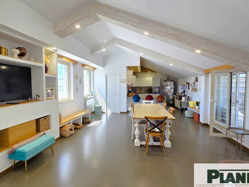 Appartamento in Vendita a Bari, 415'000&euro;, 190 m²