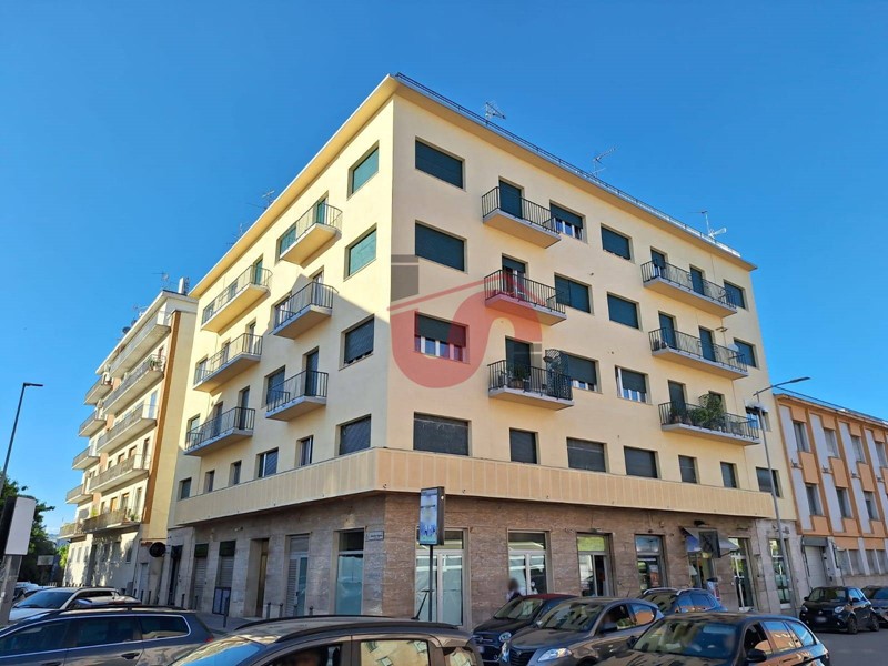 Appartamento in Affitto a Benevento, 900&euro;, 143 m²