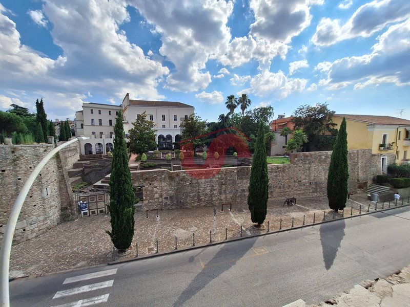 Appartamento in Vendita a Benevento, 335'000&euro;, 324 m²