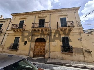 Trilocale in Vendita a Noto, 94'000&euro;, 110 m²