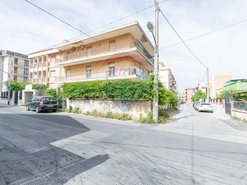 Appartamento in Vendita a Siracusa, 120'000&euro;, 144 m²