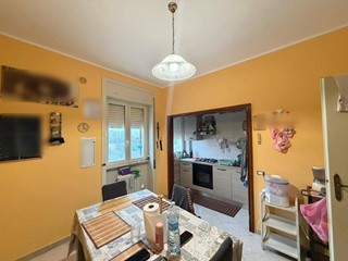 Appartamento in Vendita a Lecce, 92'000&euro;, 110 m²