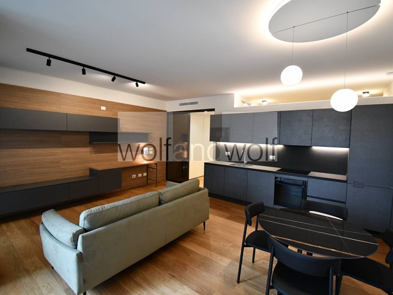 Bilocale in Affitto a Milano, 2'600&euro;, 68 m²