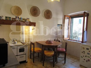 Appartamento in Vendita a Gavorrano, 59'000&euro;, 80 m², arredato