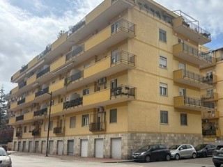 Appartamento in Vendita a Pescara, 270'000&euro;, 131 m²