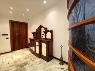 Appartamento in Vendita a Portici, 690'000&euro;, 195 m², con Box