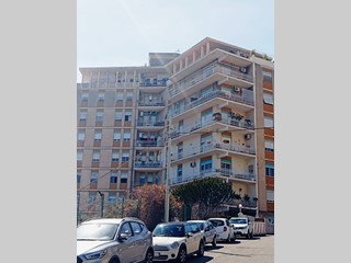 Appartamento in Vendita a Catania, 530'000&euro;, 340 m²