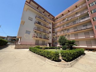 Appartamento in Vendita a Siracusa, zona Bosco Minniti, 160'000&euro;, 150 m²