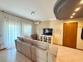 Appartamento in Vendita a Arzignano, 198'000&euro;, 130 m², con Box