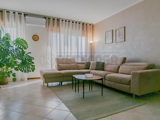 Appartamento in Vendita a Bolzano Vicentino, 160'000&euro;, 115 m², con Box