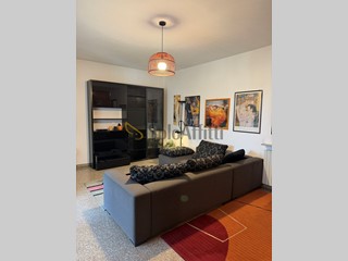 Quadrilocale in Affitto a Ceriano Laghetto, 1'350&euro;, 145 m², arredato, con Box