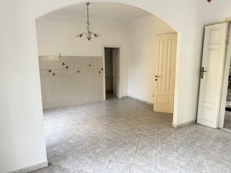 Appartamento in Vendita a Sarzana, 185'000&euro;, 110 m²