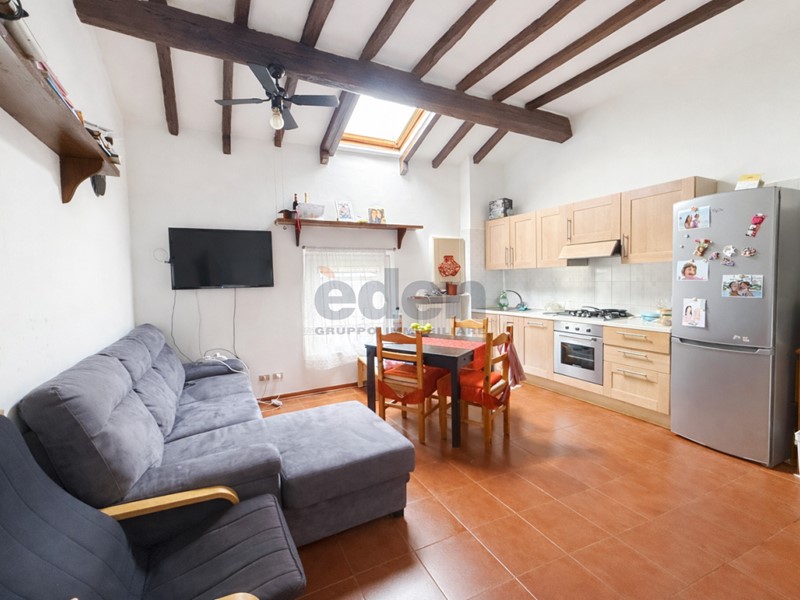 Bilocale in Vendita a Modena, zona Baggiovara, 145'000&euro;, 67 m², arredato, con Box