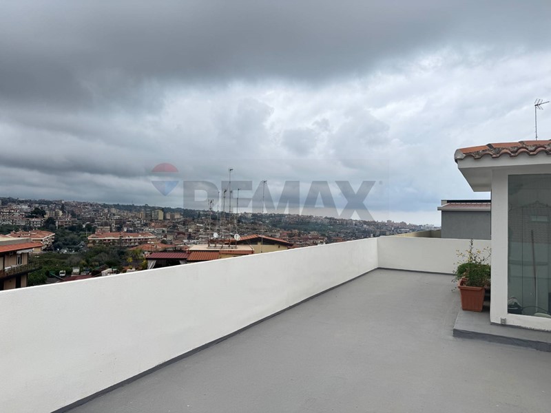 Attico in Vendita a Aci Catena, 27'000&euro;, 40 m²
