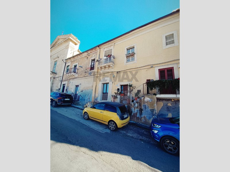 Appartamento in Vendita a Ramacca, 119'000&euro;, 113 m²