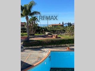 Trilocale in Vendita a Letojanni, 135'000&euro;, 60 m²