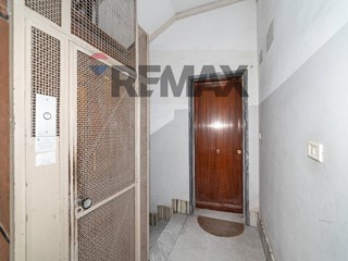 Appartamento in Affitto a Catania, 1'600&euro;, 115 m²