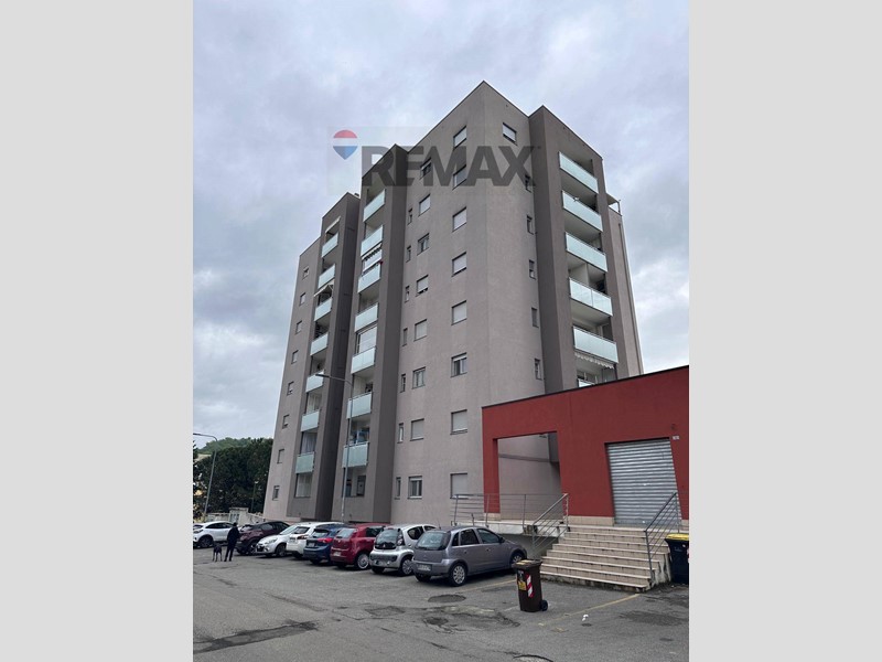 Trilocale in Vendita a Cosenza, 160'000&euro;, 105 m²