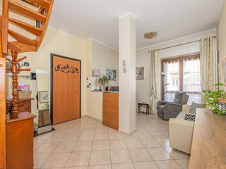 Trilocale in Vendita a Alpignano, 138'000&euro;, 67 m², con Box