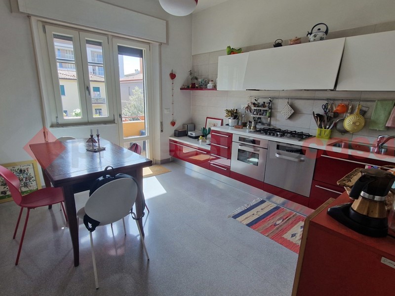 Quadrilocale in Vendita a Pisa, 248'000&euro;, 111 m², con Box