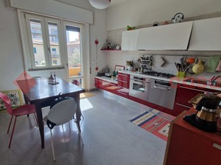 Quadrilocale in Vendita a Pisa, 248'000&euro;, 111 m², con Box