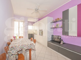 Trilocale in Vendita a Torino, 139'000&euro;, 84 m², con Box