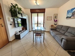 Trilocale in Vendita a Torino, 150'000&euro;, 82 m², arredato, con Box