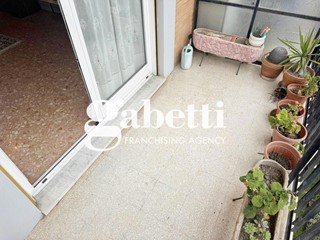 Bilocale in Vendita a Roma, 179'000&euro;, 67 m²