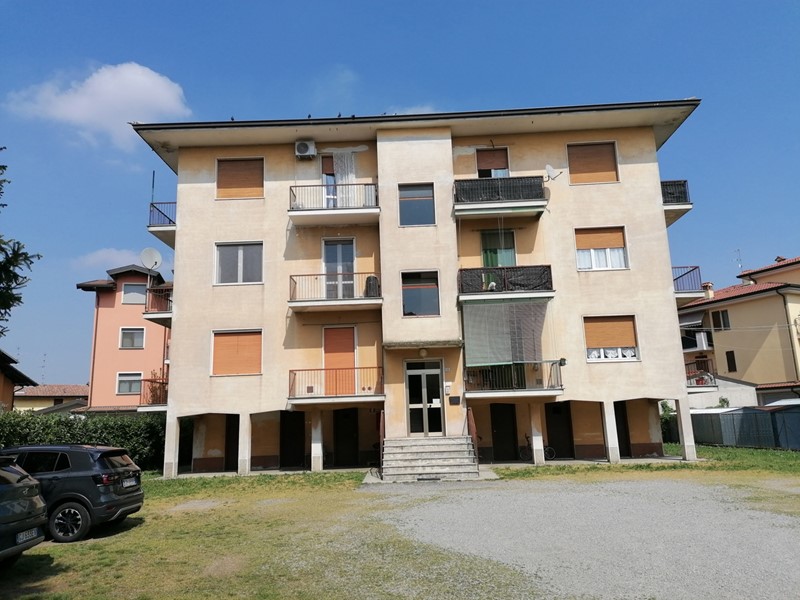 Trilocale in Vendita a Agnadello, 125'000&euro;, 92 m², arredato, con Box