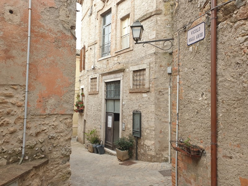 Trilocale in Vendita a Lugnano in Teverina, 33'000&euro;, 67 m²