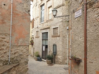 Trilocale in Vendita a Lugnano in Teverina, 33'000&euro;, 67 m²