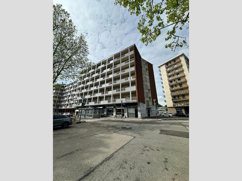 Appartamento in Vendita a Torino, 138'000&euro;, 90 m²