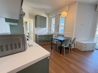 Bilocale in Affitto a Savona, 750&euro;, 50 m², arredato