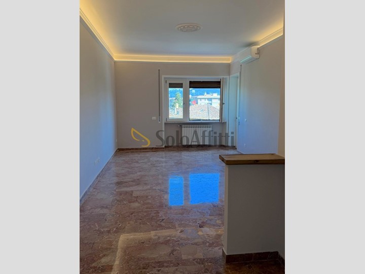 Appartamento in Affitto a Firenze, zona Viale Europa, 1'200&euro;, 110 m²