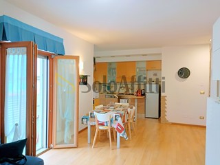 Trilocale in Affitto a Falconara Marittima, zona Zona Palombina vecchia, 500&euro;, 53 m², arredato