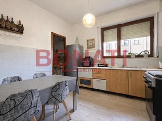 Appartamento in Vendita a La Spezia, zona Periferia Est, 250'000&euro;, 124 m²