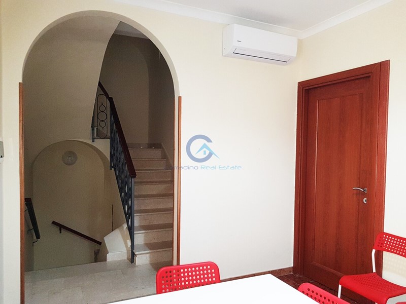 Appartamento in Affitto a Catanzaro, zona Lido Corso, 1'700&euro;, 135 m², arredato