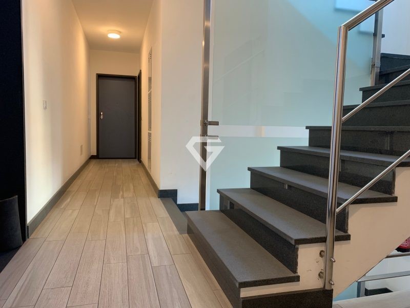 Appartamento in Vendita a Loano, 580'000&euro;, 85 m², arredato, con Box
